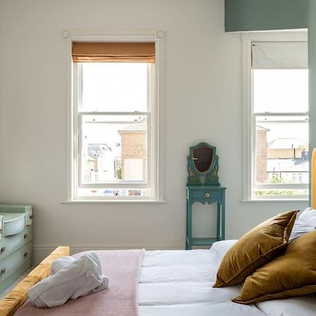 Stylish Beachfront Apartment, Sweeping Ocean Views And Luxury Touches Herne Bay Exterior foto