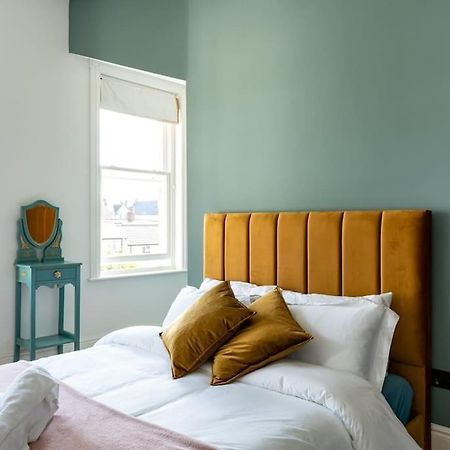 Stylish Beachfront Apartment, Sweeping Ocean Views And Luxury Touches Herne Bay Exterior foto