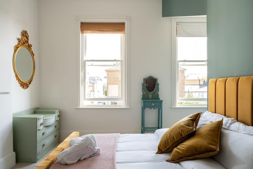 Stylish Beachfront Apartment, Sweeping Ocean Views And Luxury Touches Herne Bay Exterior foto