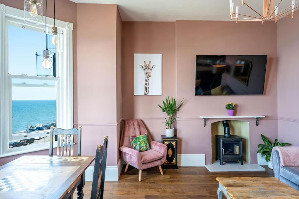 Stylish Beachfront Apartment, Sweeping Ocean Views And Luxury Touches Herne Bay Exterior foto