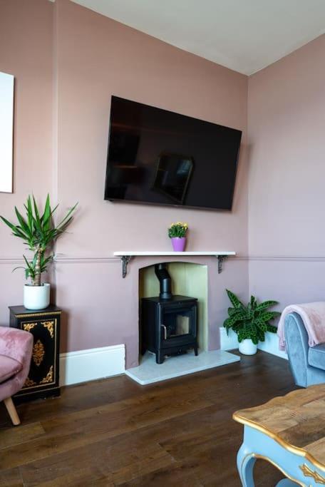 Stylish Beachfront Apartment, Sweeping Ocean Views And Luxury Touches Herne Bay Exterior foto