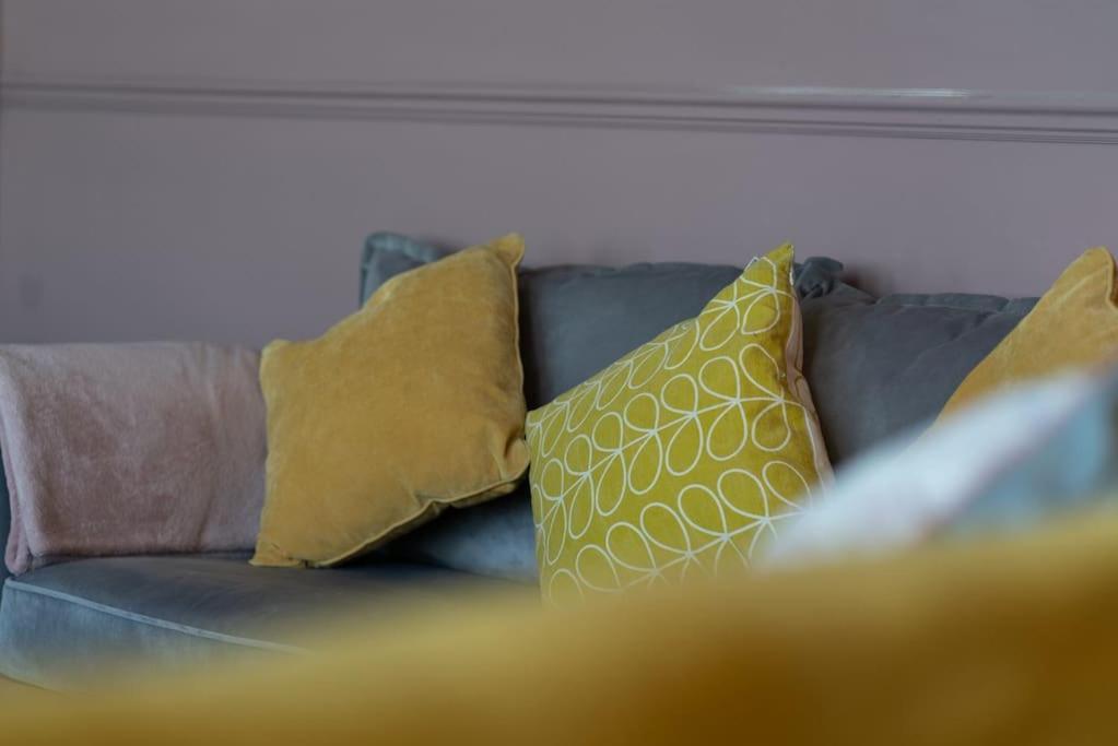Stylish Beachfront Apartment, Sweeping Ocean Views And Luxury Touches Herne Bay Exterior foto