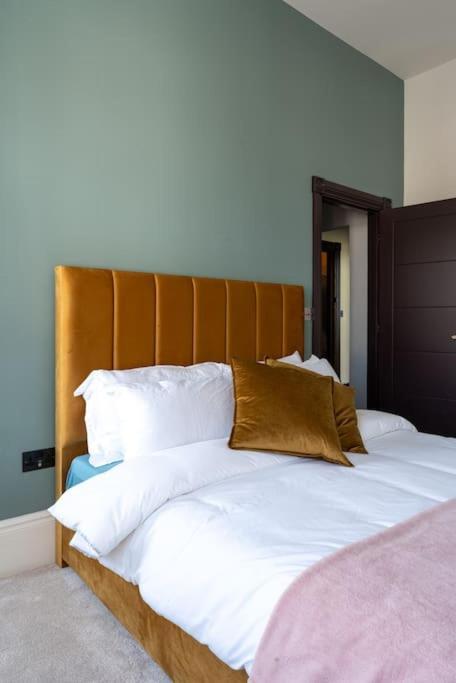 Stylish Beachfront Apartment, Sweeping Ocean Views And Luxury Touches Herne Bay Exterior foto