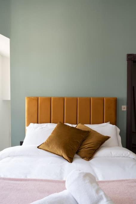 Stylish Beachfront Apartment, Sweeping Ocean Views And Luxury Touches Herne Bay Exterior foto